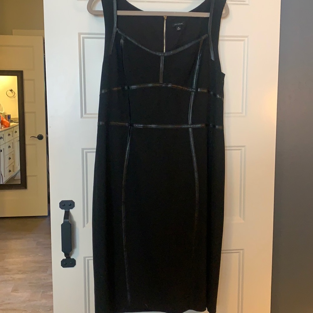 WHBL Leather piped sheath 14